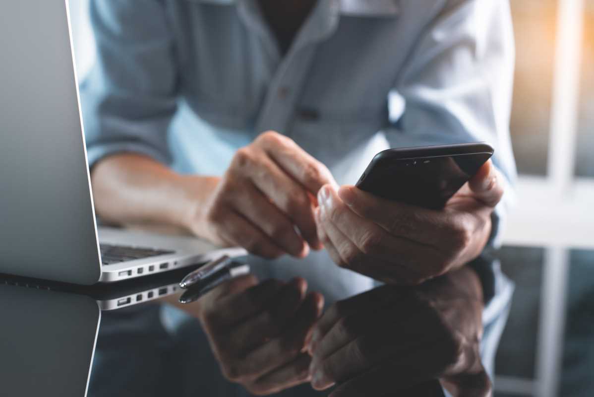 Apps That Make Investing Simple for People Who Hate Numbers